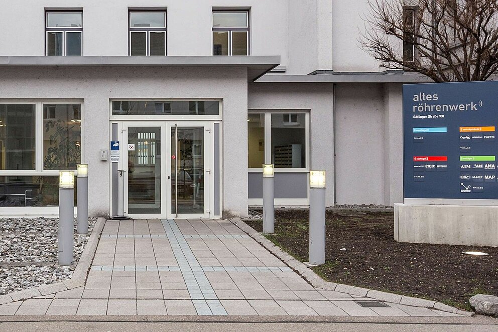Entrance of ergo: elektronik GmbH